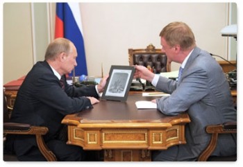 Председатель Правительства Российской Федерации Владимир Путин провёл рабочую встречу с председателем правления ОАО «РОСНАНО» Анатолием Чубайсом
